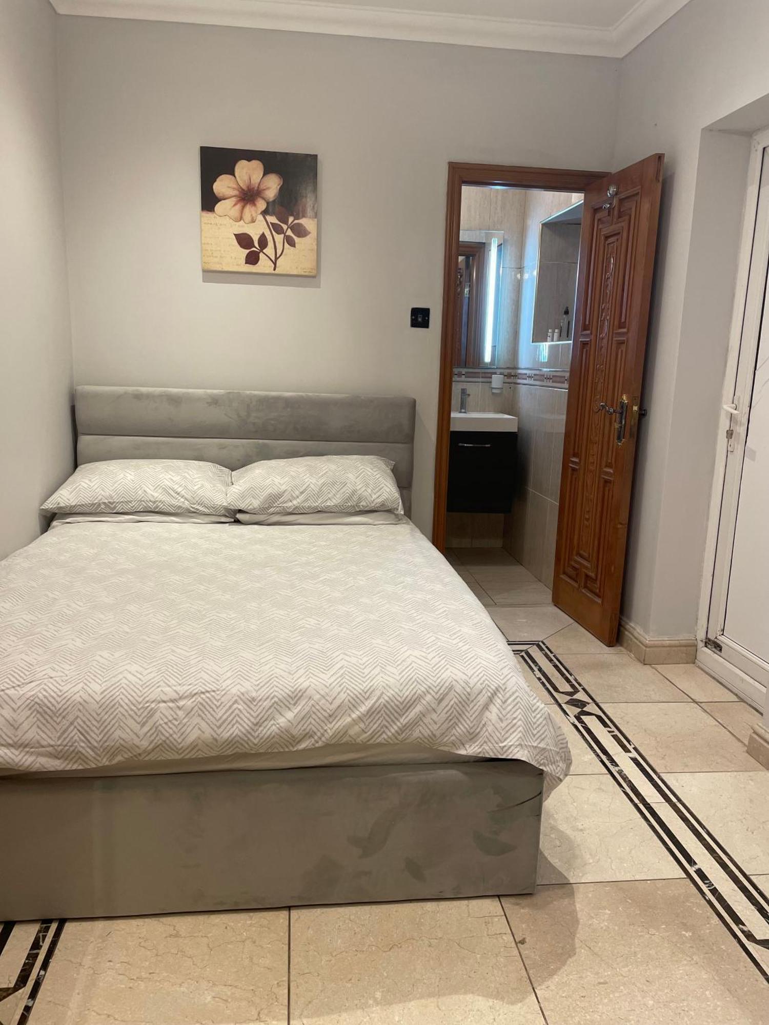 North London Studio Apartment Dış mekan fotoğraf