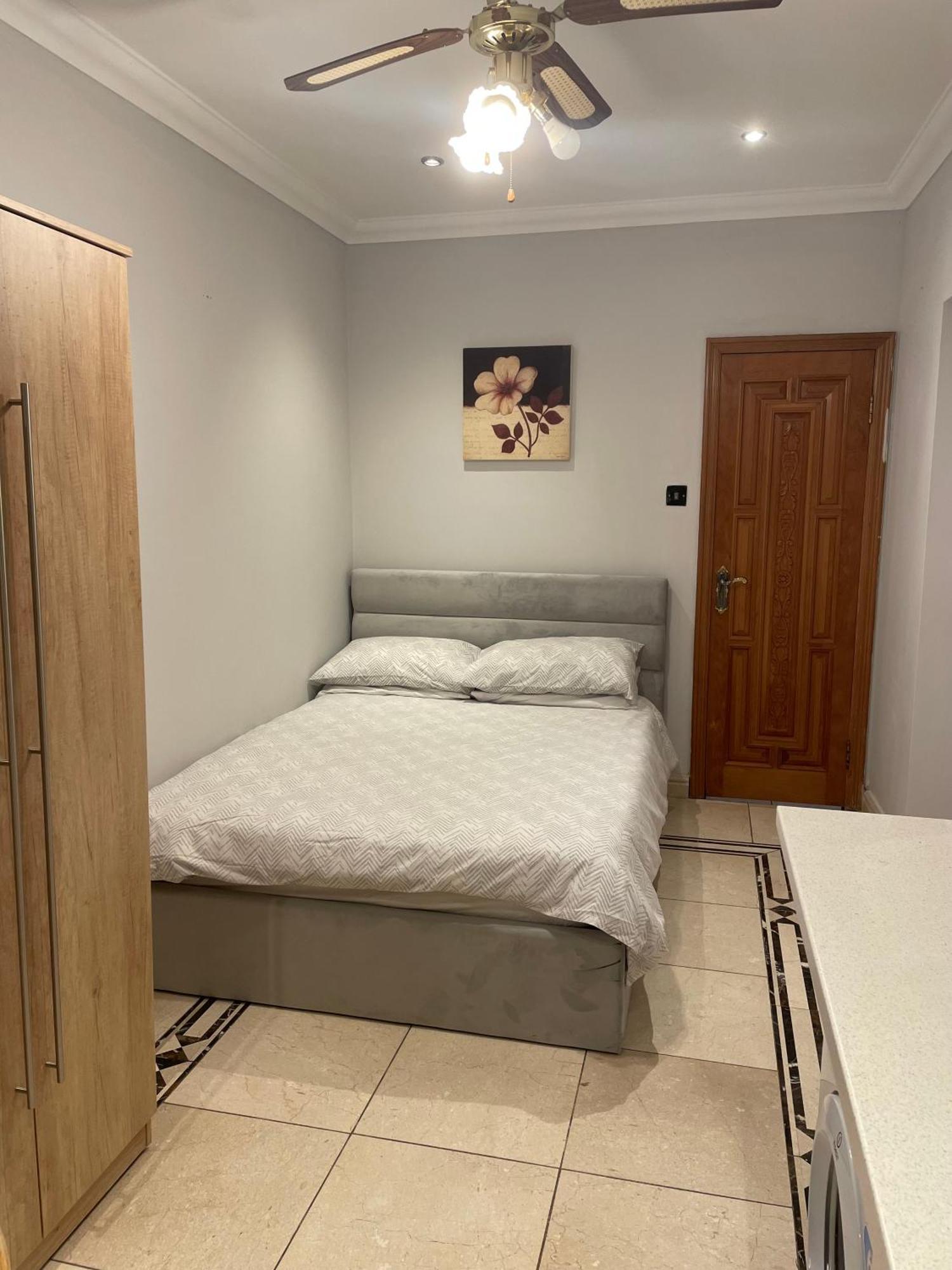 North London Studio Apartment Dış mekan fotoğraf
