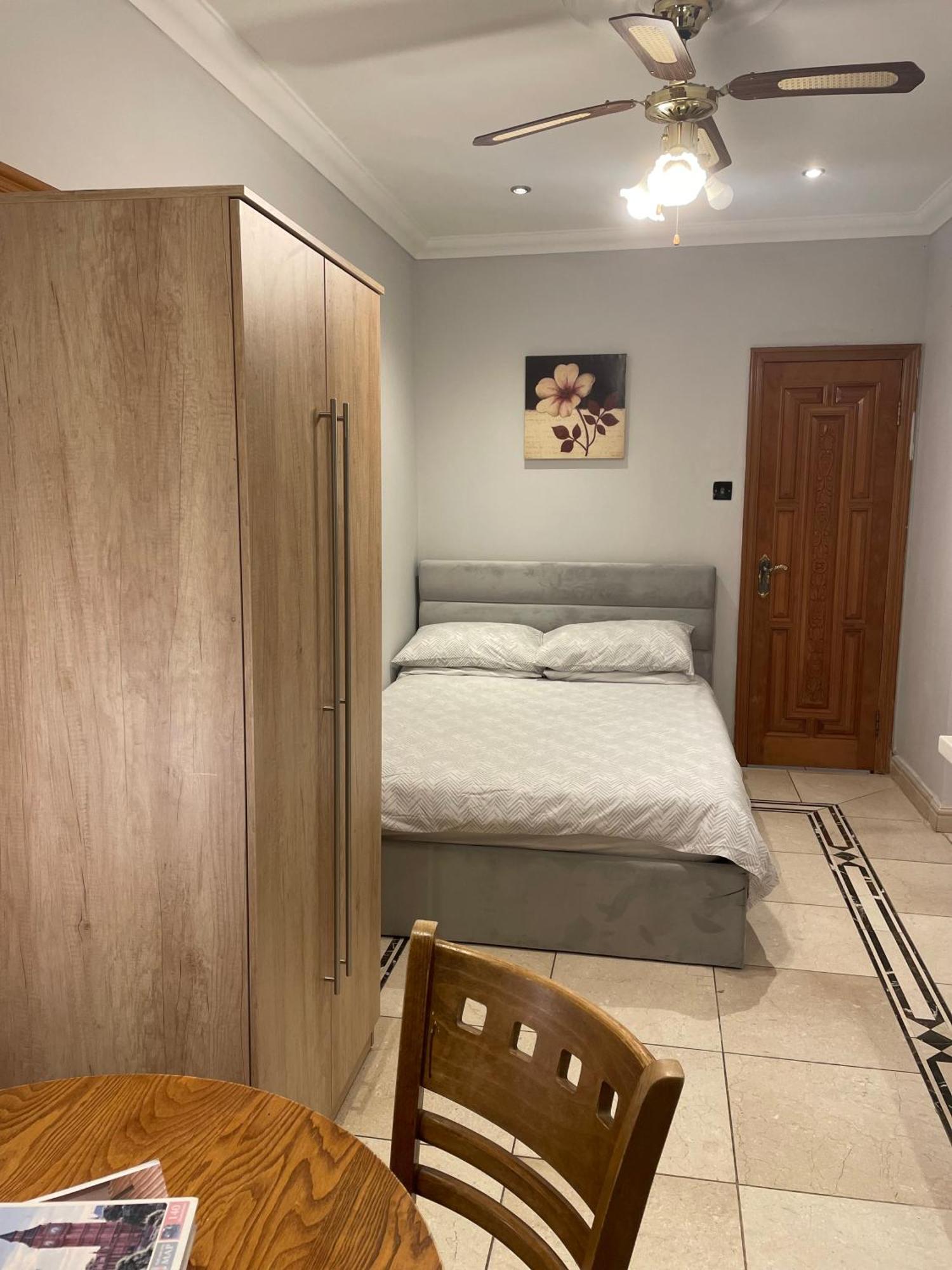 North London Studio Apartment Dış mekan fotoğraf